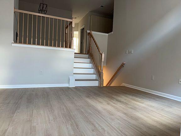 3rd image of 320 Midland Ct #320