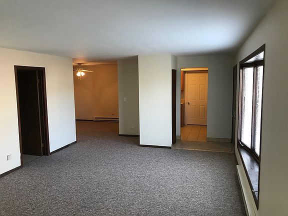 4th image of 646 Terry Ct APT A