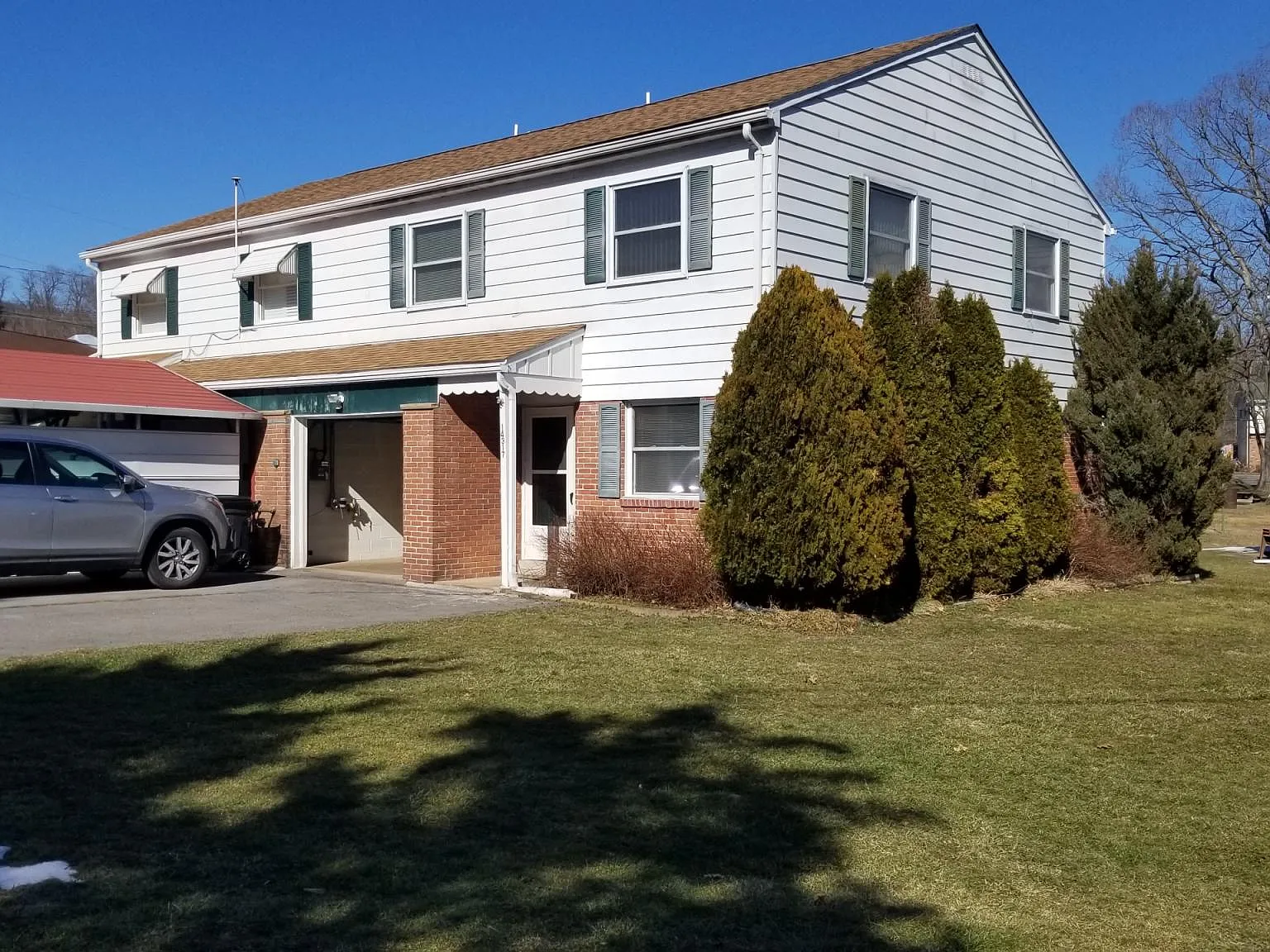 3 bed, 1.5 bath, 1346 sqft, $1,175 — Photo 2