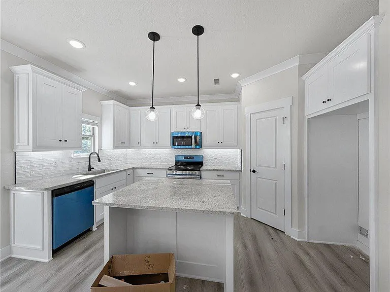 284 Stoneykirk Dr — Photo 7