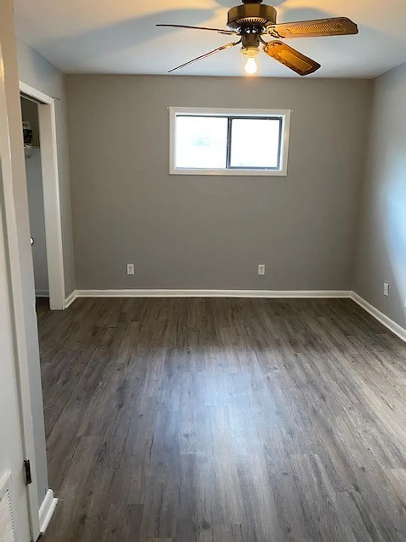 1089 Green Tee Rd — Photo 1