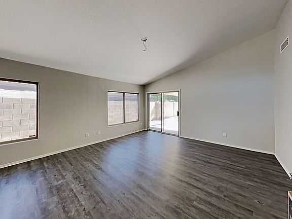 4th image of 519 W Grovers Ave