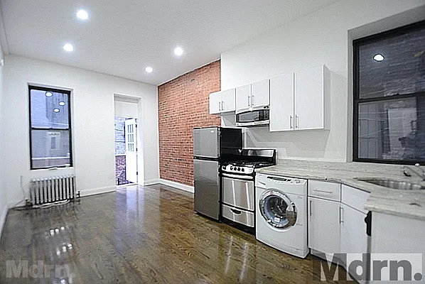 Rented by Mdrn Residential | media 2