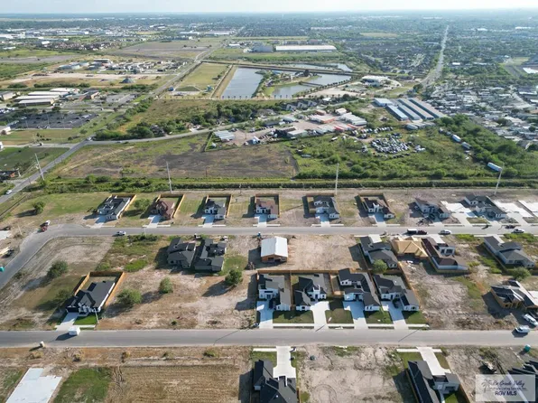 2 Paseo Cafetos St, Brownsville, TX 78526
