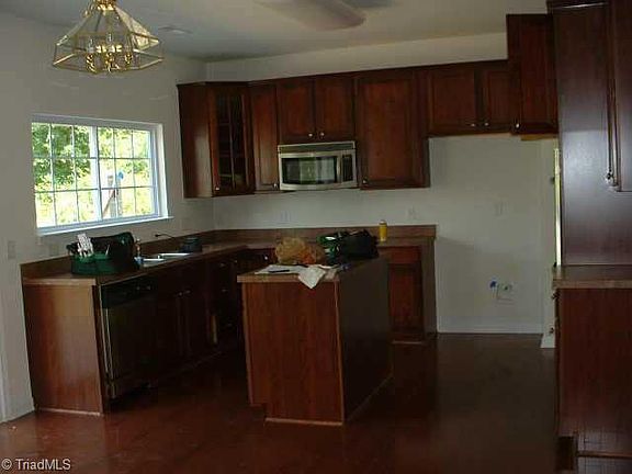 5th image of 1940 Munn Pointe Dr