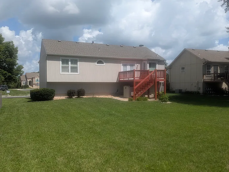 2553 SE Kimbrough Ln — Photo 2