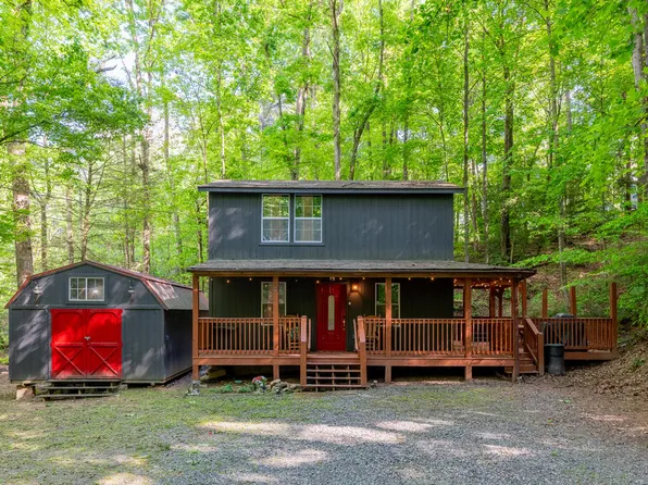 257 Pen Dr, Ellijay, GA 30540