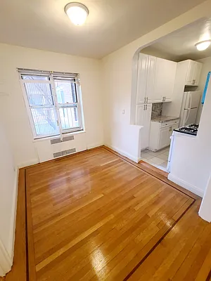 Rented by Metro Garden Realty NYC | media 13