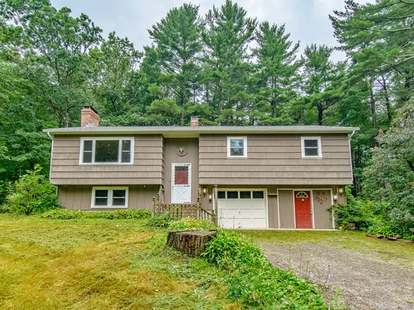 34 Hagstrom Road, Thompson, CT 06255