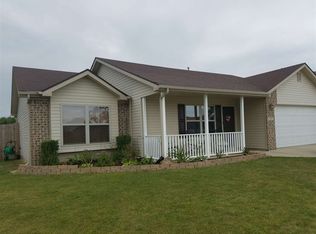 1405 Barrington Dr, Auburn, IN 46706