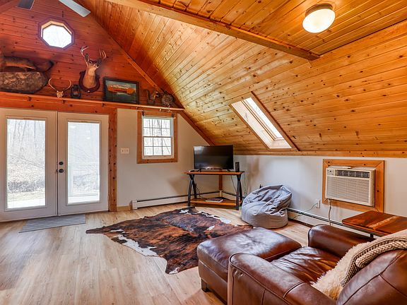 3rd image of 1023 Ritters Valley Dr