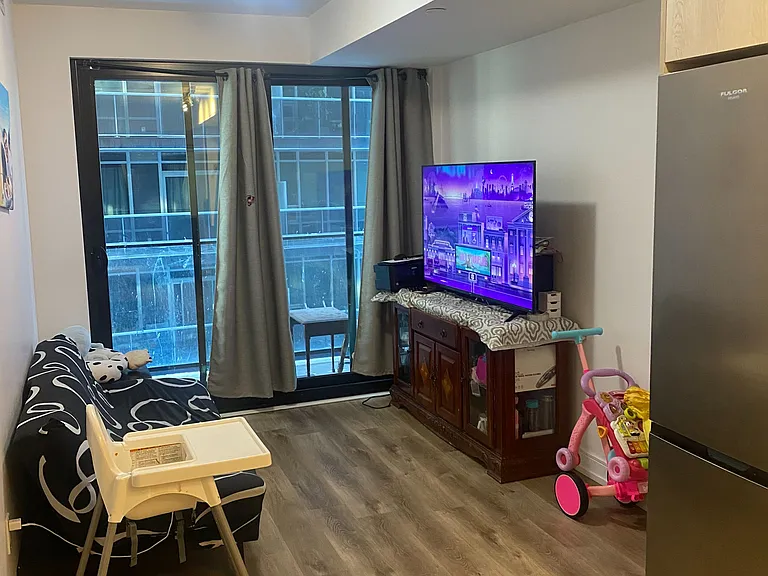 1 Jarvis St #618 — Photo 13