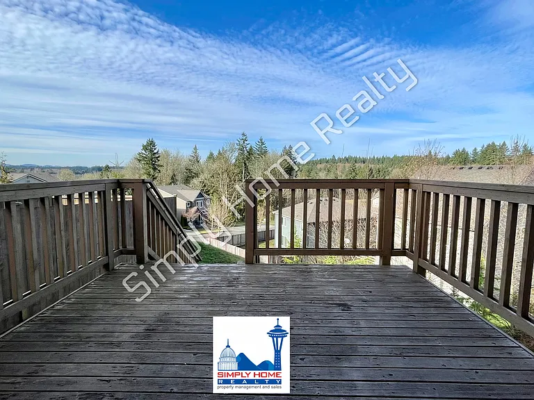 2420 Burlwood St NE — Photo 27