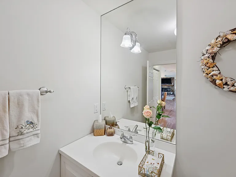 126 Malloy Dr — Photo 31