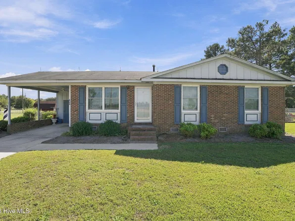 604 N Saratoga Street, Stantonsburg, NC 27883