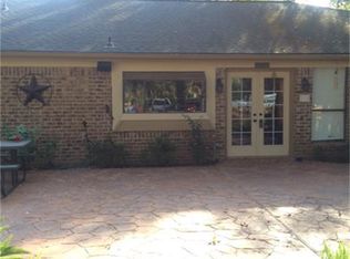 304 Pinewood Dr, Conroe, TX 77385