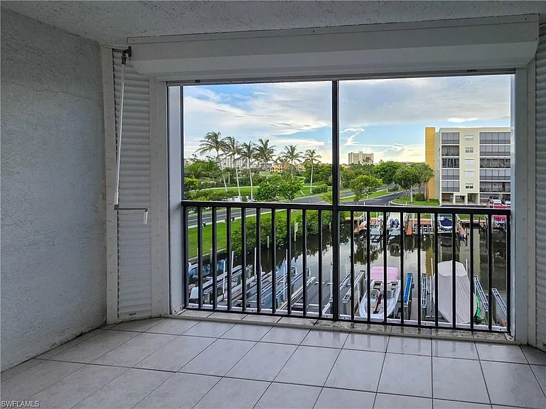 4371 Bay Beach Ln #313 — Photo 12