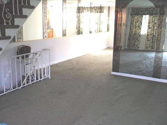 5th image of 426 Pine St