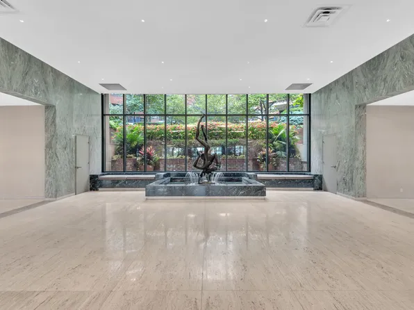 60 Sutton Place South image 5 of 9