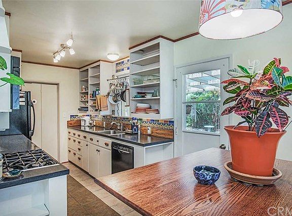 3rd image of 4117 W 184th St