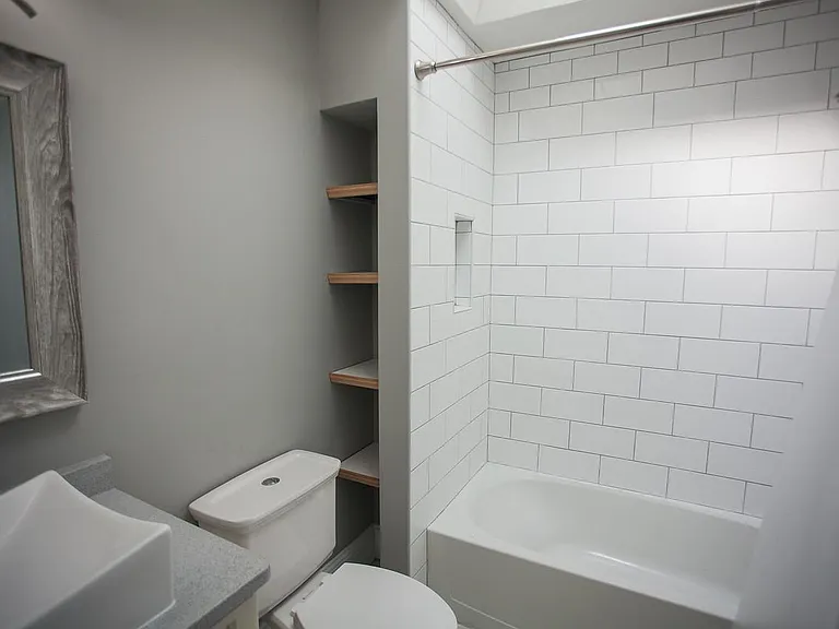 5837 Woodcrest Ave — Photo 18