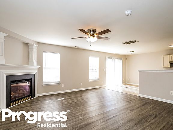 4th image of 5820 Wallace Ave