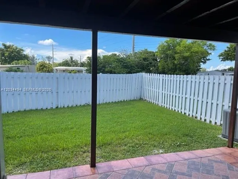 11160 SW 11th Pl — Photo 9