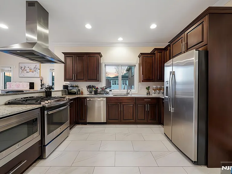 220B Glen Ave #B — Photo 4