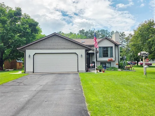 1440 Birchwood Ln, Eau Claire, WI 54703