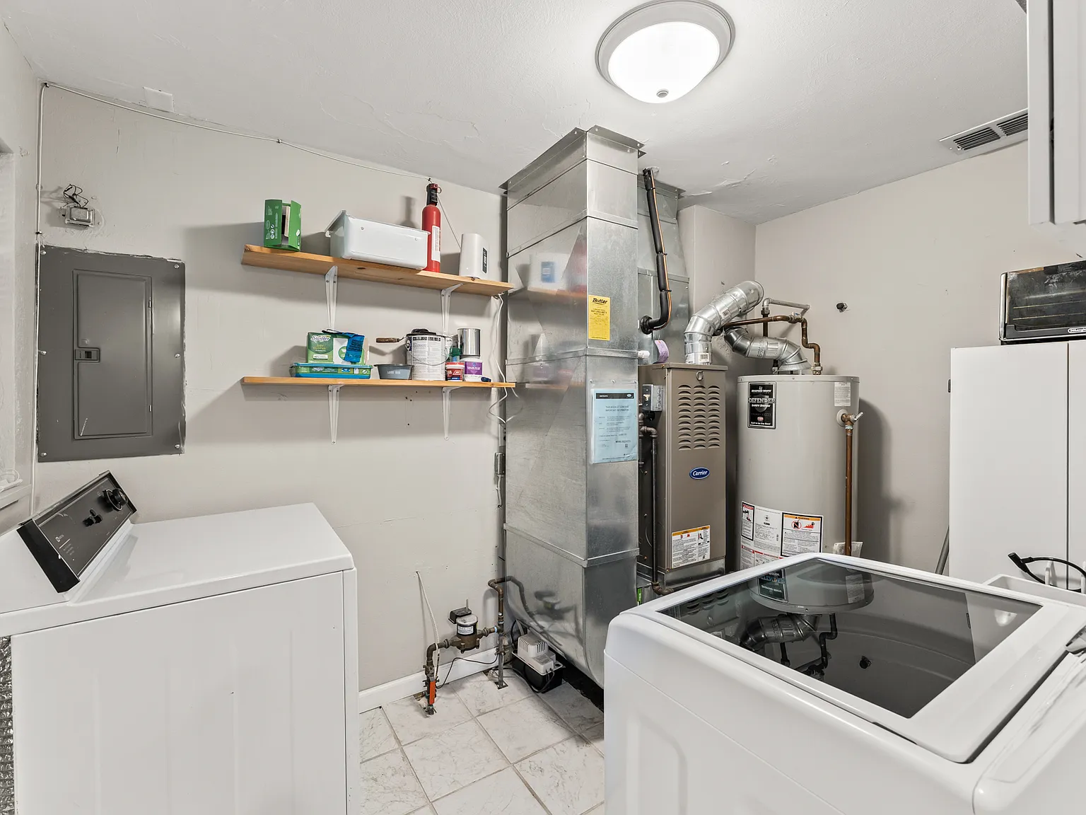 2 bed, $1,800 — Photo 2