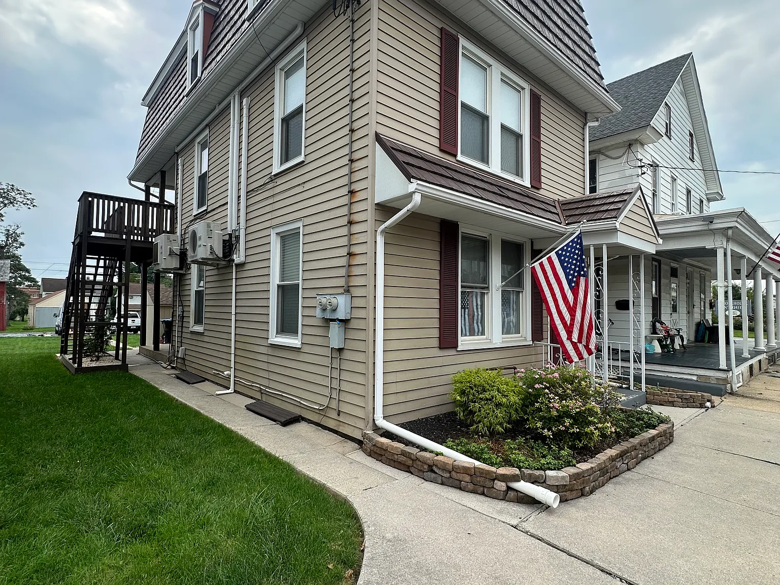 3 bed, 1600 sqft, $1,295 — Photo 2