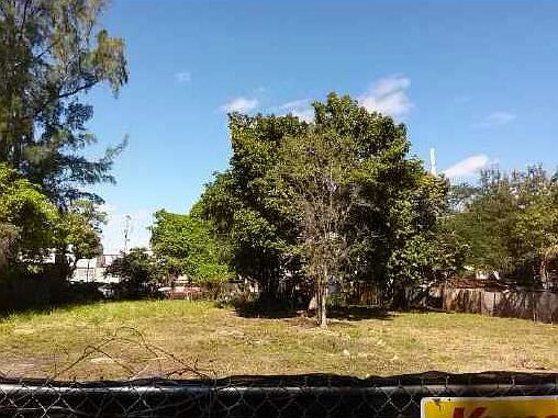 2nd image of 99 NE 22nd St