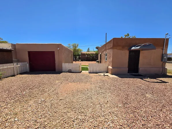 302 Shropshire Pl NW, Albuquerque, NM 87107