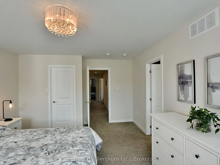 349 Yellow Birch Cres — Photo 31
