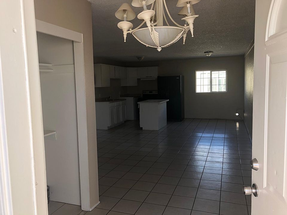1st image of 2925 Elm Ave