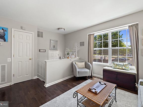 4th image of 15174 Wentwood Ln
