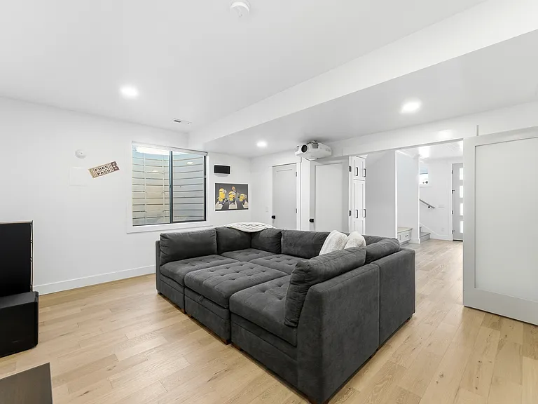 11716 S Meeks Ct — Photo 13