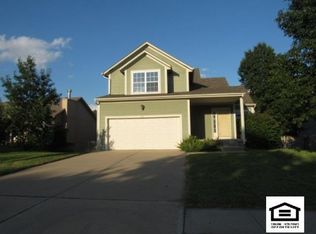 950 N Walnut St, Olathe, KS 66061