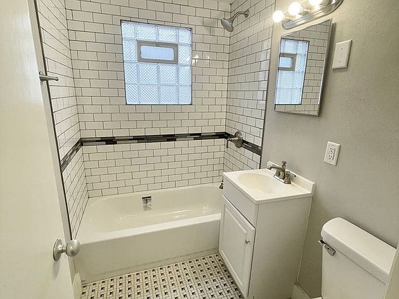 5th image of 8222-8230 W O'Connor St #8228