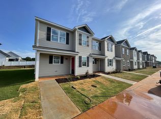 1044 Peony Ln, Youngsville, NC 27596