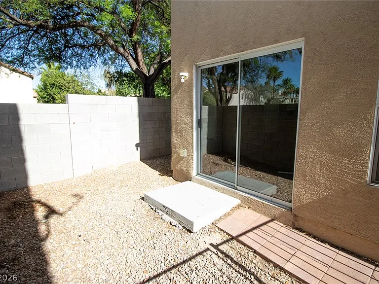 7218 Freedom Ring St — Photo 18