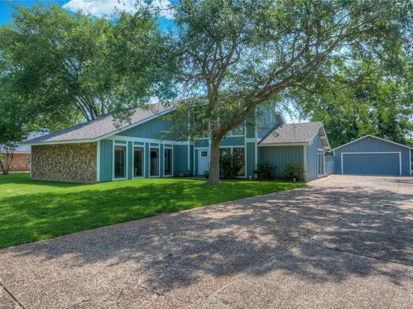 2110 Surrey Ln, Bossier City, LA 71111