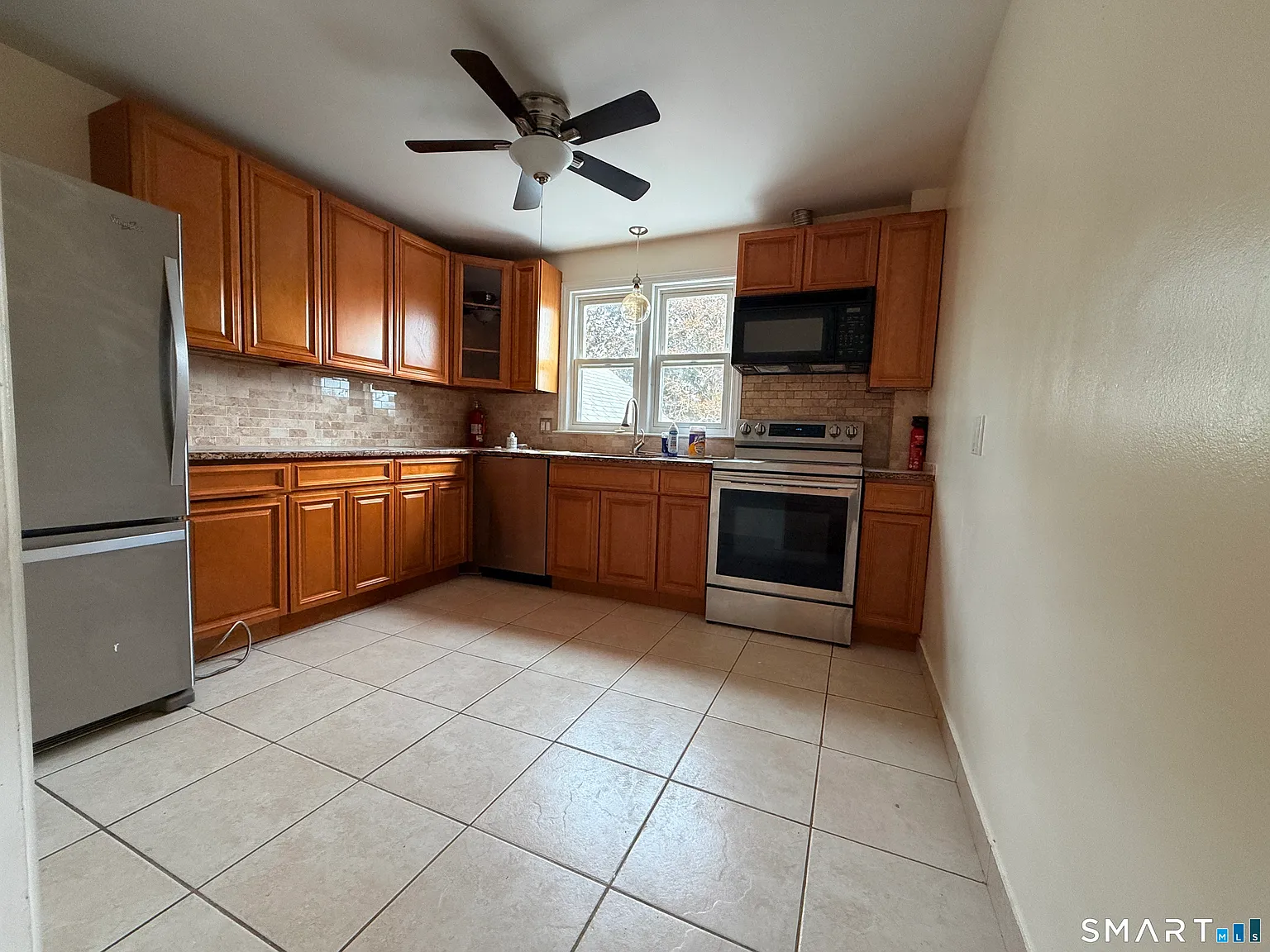 2 bed, 1.0 bath, 1360 sqft, $2,450 — Photo 4