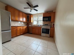 40 Travis Ave, Stamford, CT 06905