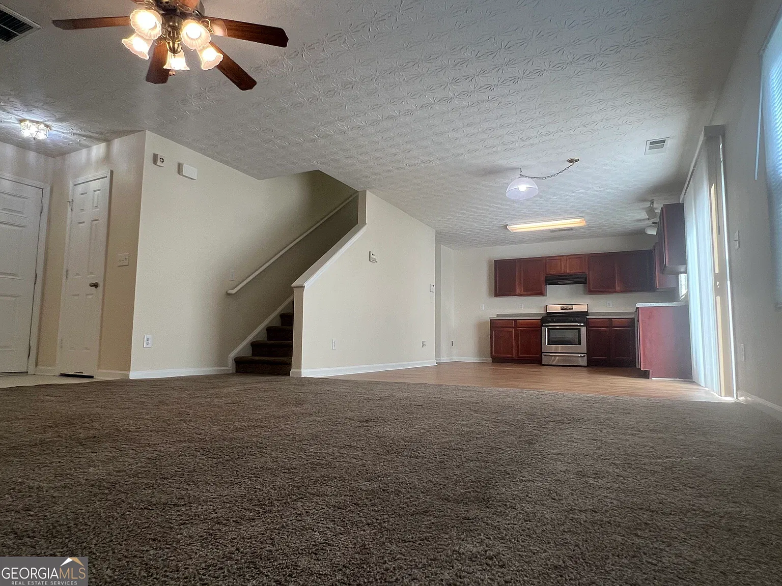 3 bed, 2.5 bath, 1794 sqft, $2,550 — Photo 4