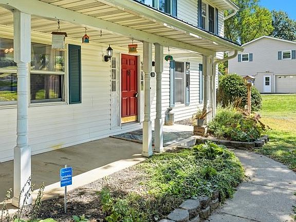 2nd image of 368 Hillcrest Dr