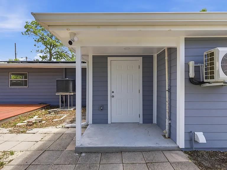 Back entry to bonus room