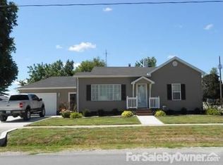 500 SE 4th St, Morrisonville, IL 62546