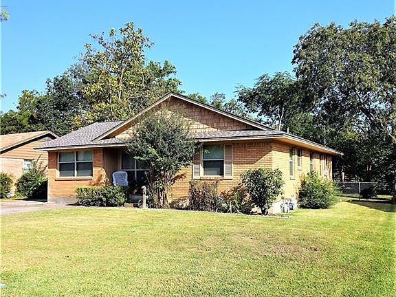 2nd image of 1013 Laguna Dr