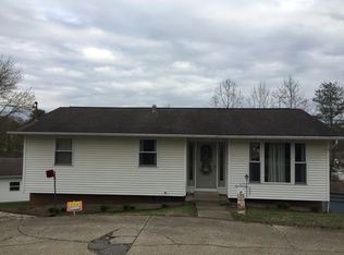 52 Ridgeview Ct, Parkersburg, WV 26104